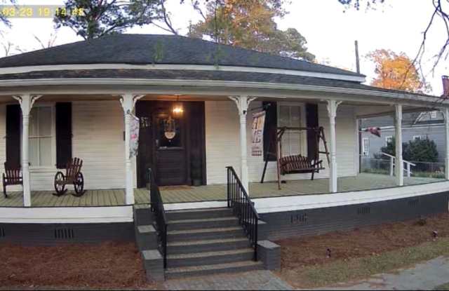 Spacious 4BR 2.5 bath House in Cheraw photos photos