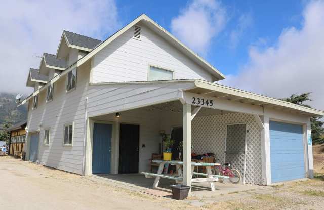 Clo233 - 23345 Clover Spring Road, Golden Hills, CA 93561