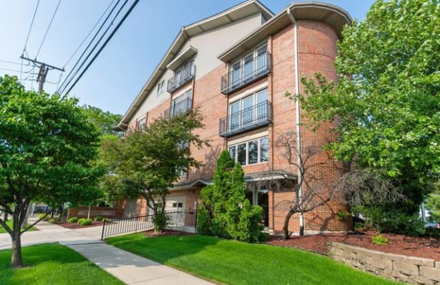 9201 South Kenton Avenue - 9201 Kenton Avenue, Oak Lawn, IL 60453