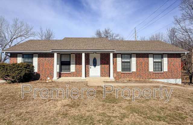 5708 NW Raintree Ct photos photos