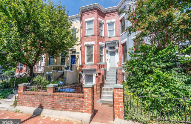 1016 G STREET SE - 1016 G Street Southeast, Washington, DC 20003