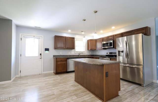 807 Deblea Court Gallery 4