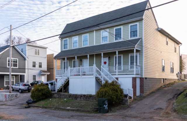 1305 Catherine St. photos photos