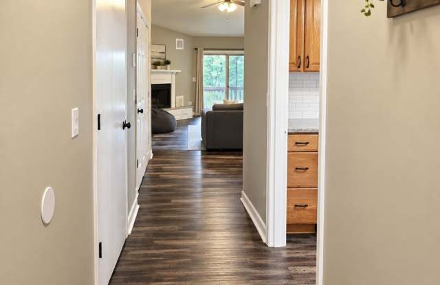 2 Bedroom Condo Minutes from Clemson University Gallery 4