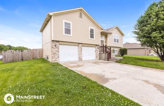 5501 Crysler Avenue Gallery 2