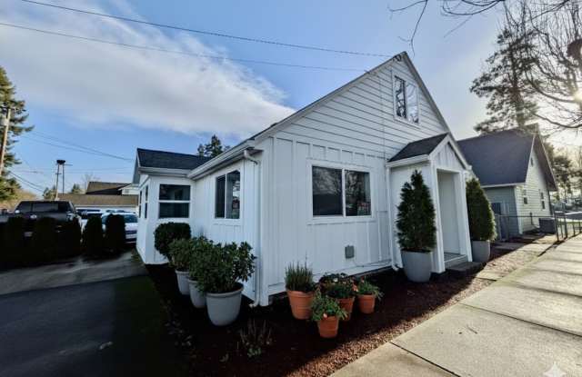 Modern Luxury Meets Small Town Charm in Your New Gladstone Home! photos photos