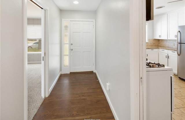 728 Mary Lake Drive Gallery 4