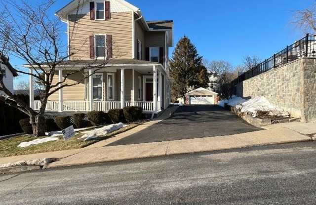 19 Hudson Terrace unit: 2Nd Floor (Walkup) photos photos