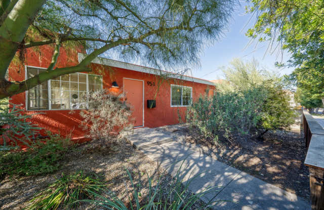 951 N Hoover St photos photos