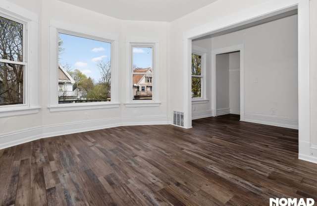 3 bed 1 bath - Upper Unit - 2946 N 28th St photos photos