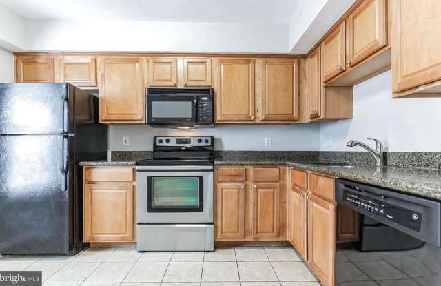3179 SUMMIT SQUARE Drive Gallery 2