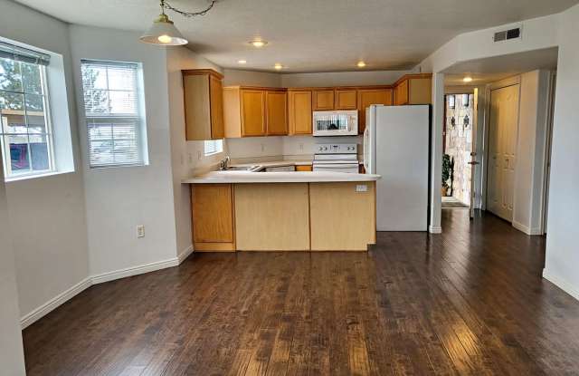 This is a beautiful 3 bed 2 bath home in the highly sought after CHAMBERY HOA community. photos photos