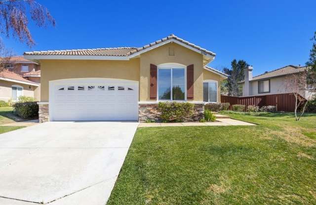 Paseo Del Sol Single Story 4 Bedroom House for Rent photos photos