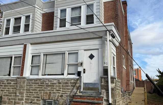 633 Gilham Street photos photos