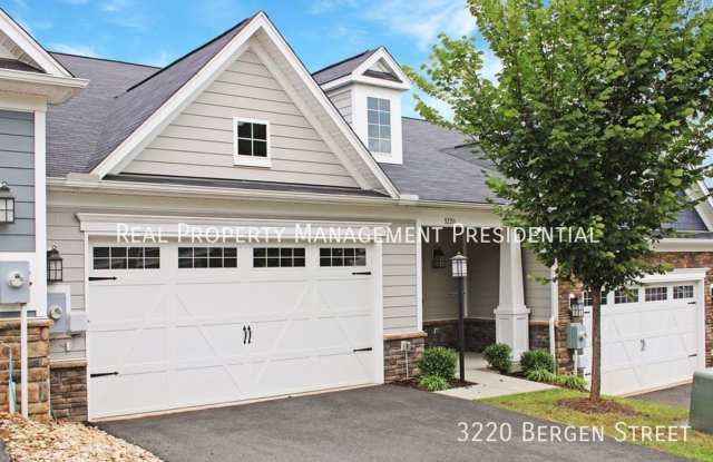 3-bedroom villa with 1st floor primary photos photos