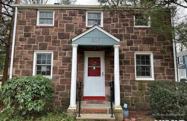 537 Grand Avenue Gallery 1