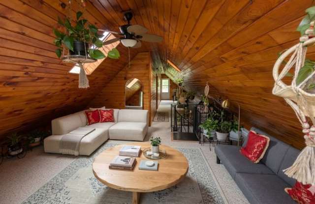 Charming 1BR Attic in Albany photos photos