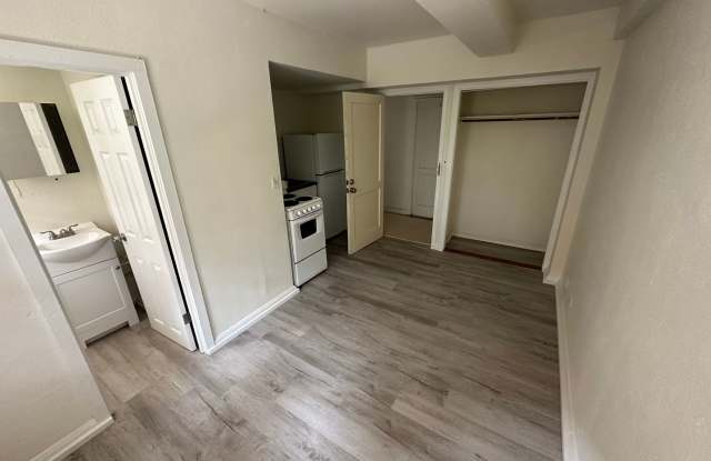 Newly Renovated Studio Apartment in the Heart of Waikiki!!! photos photos