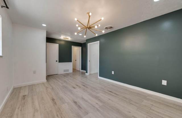 2410 Apperson Dr Gallery 4