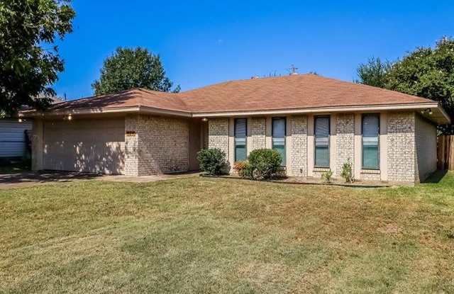 824 Green Pastures Drive Gallery 2