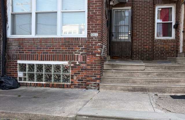 Newly Upgraded 3BR Home Near Paschall Playground w/ Deck + Storage photos photos