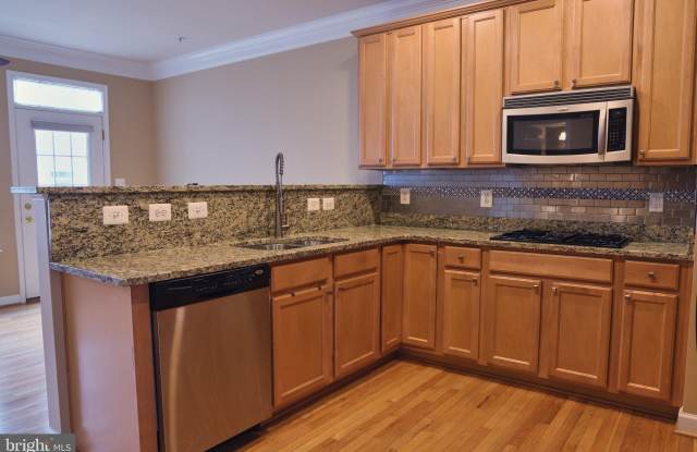 4324 TALMADGE Circle Gallery 2