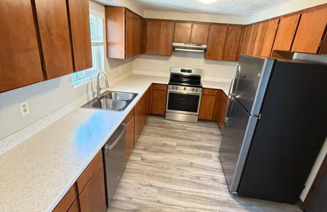 Newly updated large 3 bedroom! Gallery 2