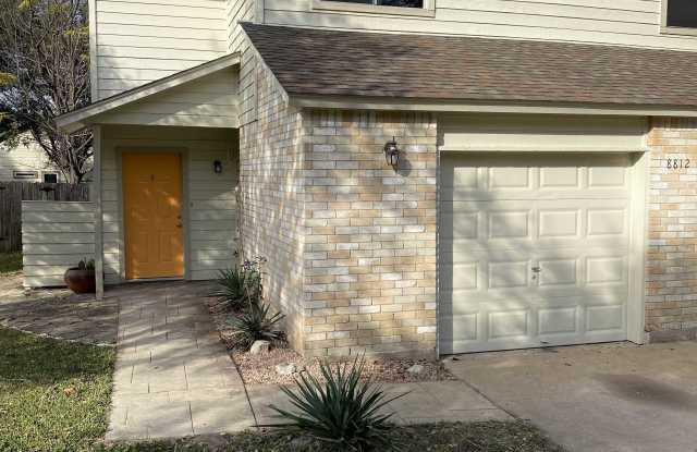 8812 Clearbrook Trail Gallery 3