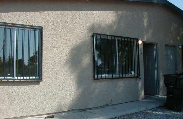 385 East Thoroughbred Street - 385 East Thoroughbred Street, Tucson, AZ 85706