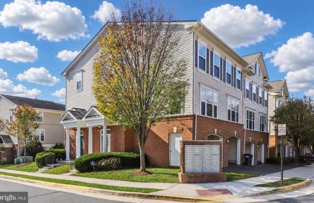 7023 HUNTLEY RUN Place Gallery 1
