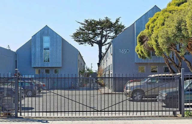 Modern Loft-Style living in the heart of Berkley's 4th Street district! photos photos