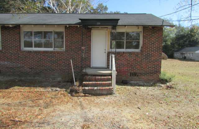 End Unit of a Duplex - 209 Highland Avenue, Sumter, SC 29150