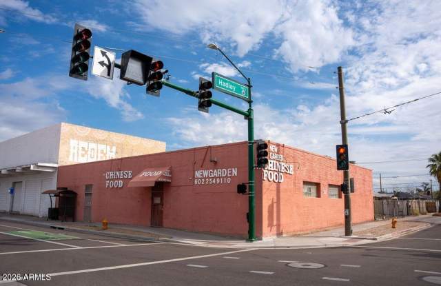 823 S CENTRAL Avenue Gallery 1