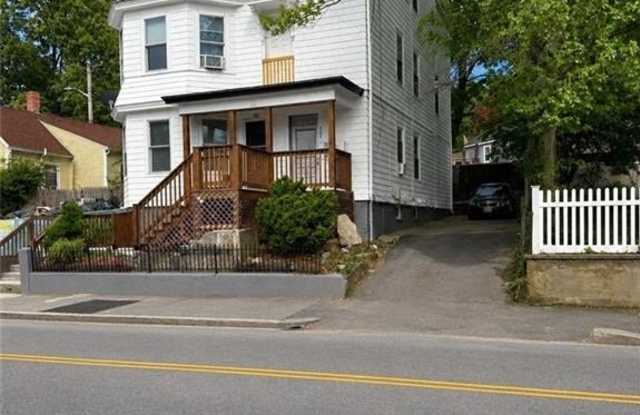 982 Douglas Avenue Gallery 2