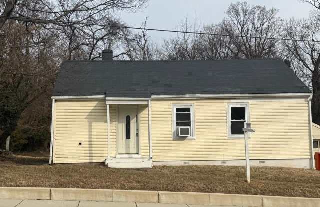 5012 SUITLAND Road photos photos