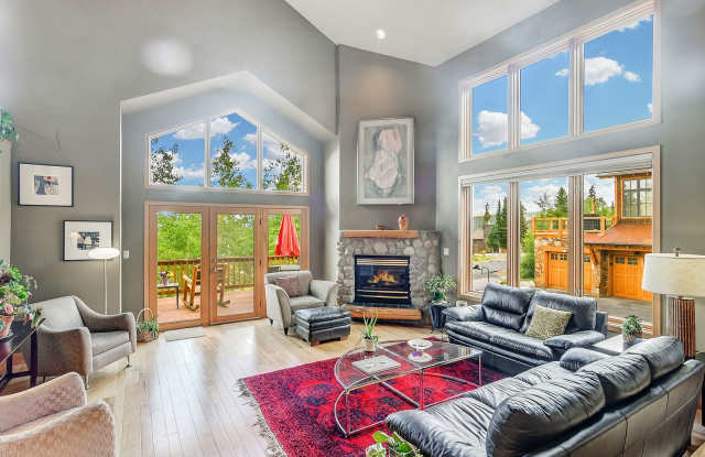 Flexible lease terms! Garage! Beautiful views! photos photos