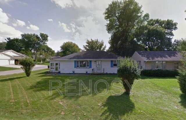 703 W Pleasant Street photos photos