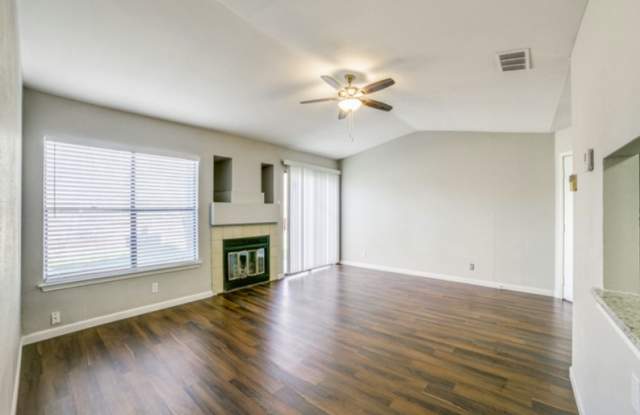 6127 Valley Bay Dr Gallery 4