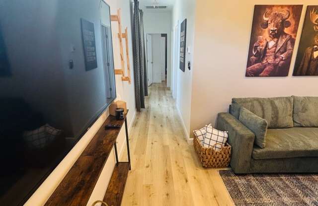 505 Sparella Street - B Gallery 2