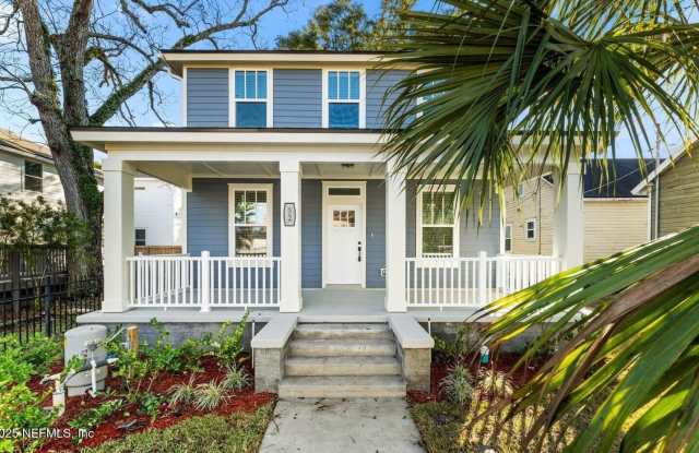 32 10TH Street E photos photos