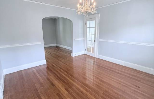 1639 Washington St. Gallery 3