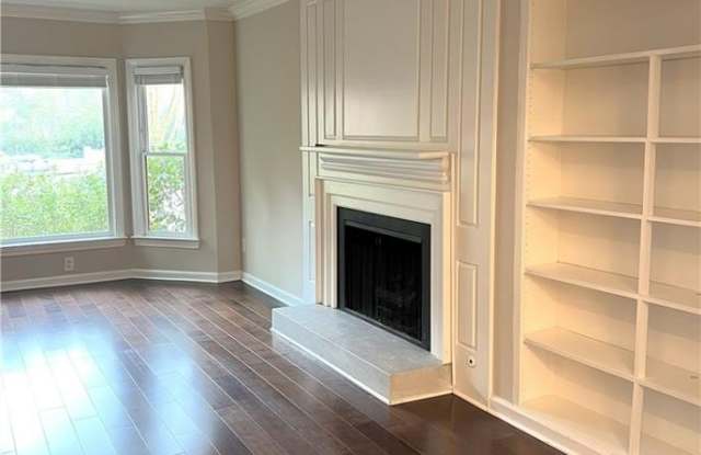 7 Stratford Hall Place NE Gallery 4
