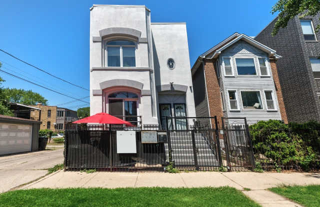 2042 W Crystal Street photos photos