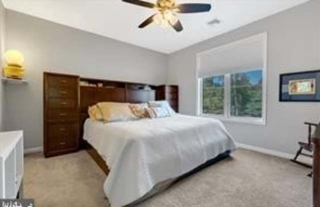 376 CARSON TERRACE Gallery 2