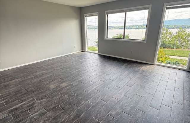 Stunning Hudson River Views in Updated 2 Bedroom Condo photos photos Stunning Hudson River Views in Updated 2 Bedroom Condo photos photos