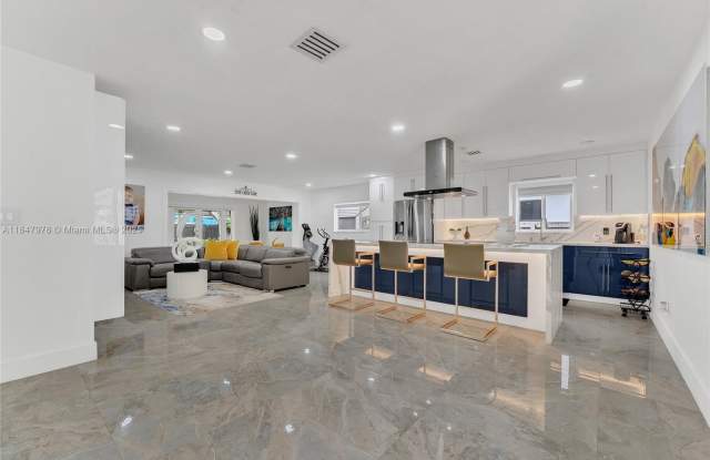 9530 Jamaica Dr photos photos