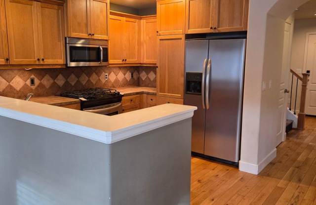 2 story townhome close to trails! photos photos