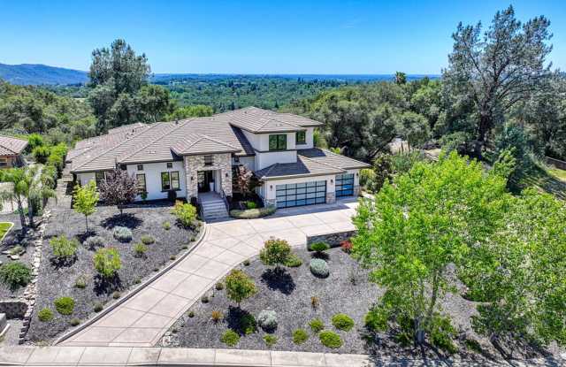 Infinity Views & Elevated Luxury in Auburn photos photos
