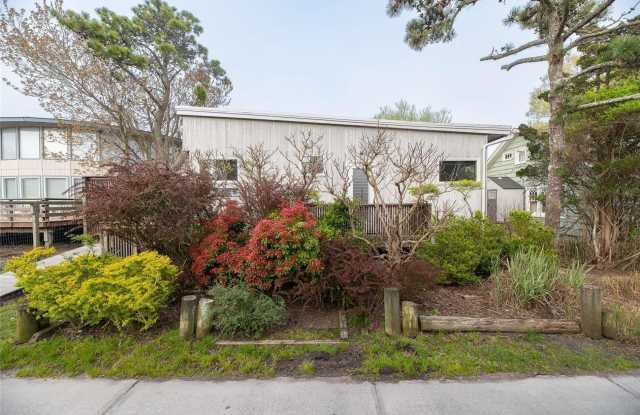 581 Bayberry Walk photos photos