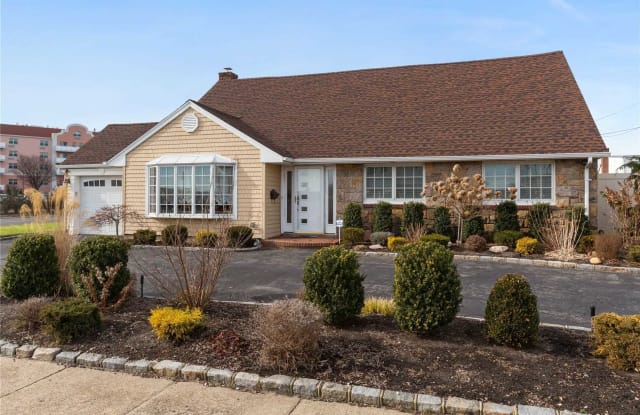 1 Carousel Ln - 1 Carousel Lane, Lido Beach, NY 11561